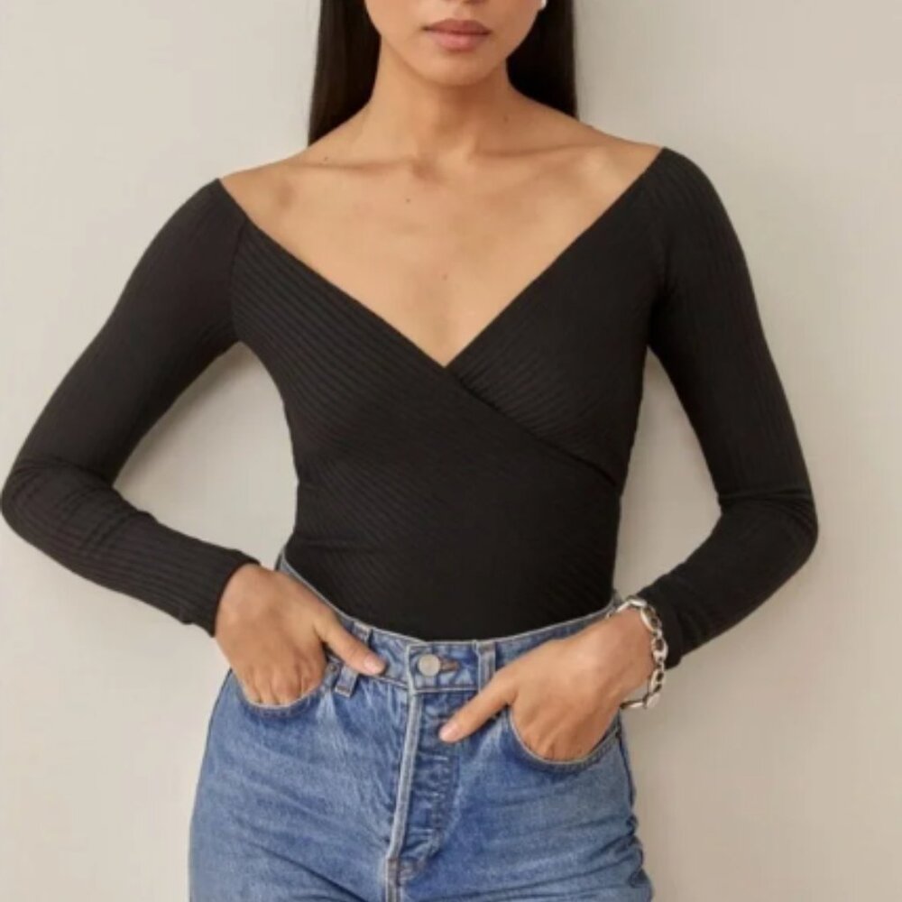 Reformation Minnie Ribbed Knit Long Sleeve Crossover V-Neck Slim Fit (M)